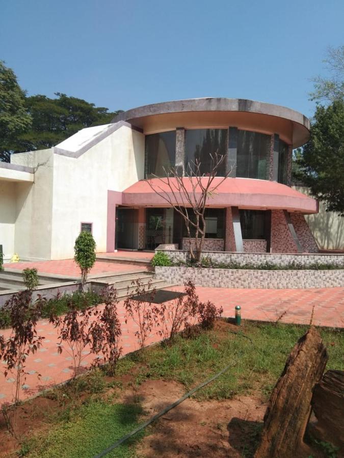 Kstdc Hotel Mayura Pavithra Yediyur Kunigal Exterior photo